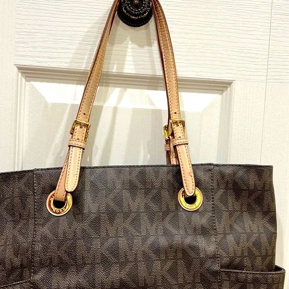Michael Kors classic shoulder bag - Picture 4 of 6